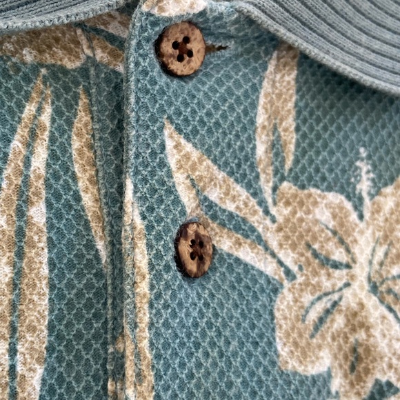 Green and Beige Floral Polo Shirt Button Up Hawaiian Shirt Pre Owned Excellent - Picture 2 of 5